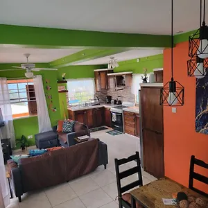 Holiday home Garfields Hiddengem, Soufriere