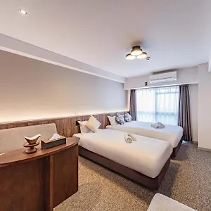 https://lite-house-shinsaibashi-v.hotels-osaka.net